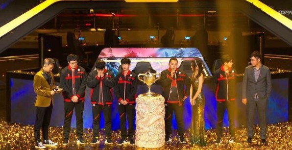 Faker：余生只能玩一个英雄选盖伦；努力为粉丝争第六冠