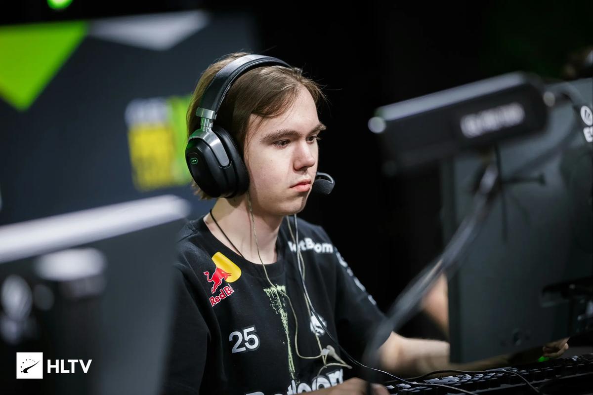 TES 2-0 UP：Wayward二连MVP TES稳中求胜轻松战胜UP