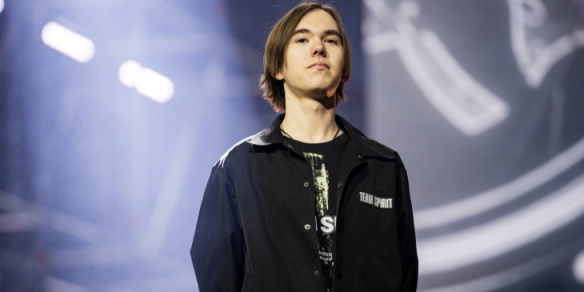 在赢得 Major 后更换阵容？